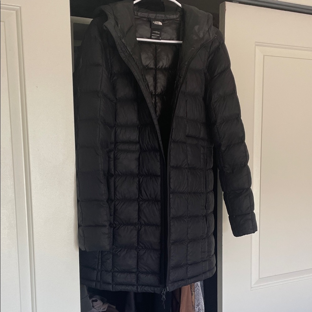 The North Face Metropolis Women's Long Black Puffer Coat